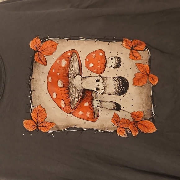 Stephanie Bayles Shroom tee - Picture 3 of 3